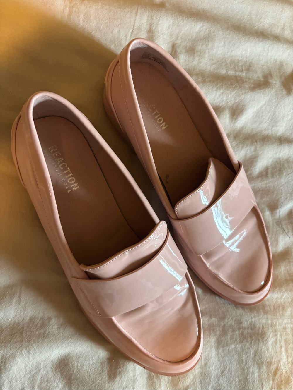 Kenneth Cole Reaction Blush Patent Leather Loafers - Picture 2 of 4